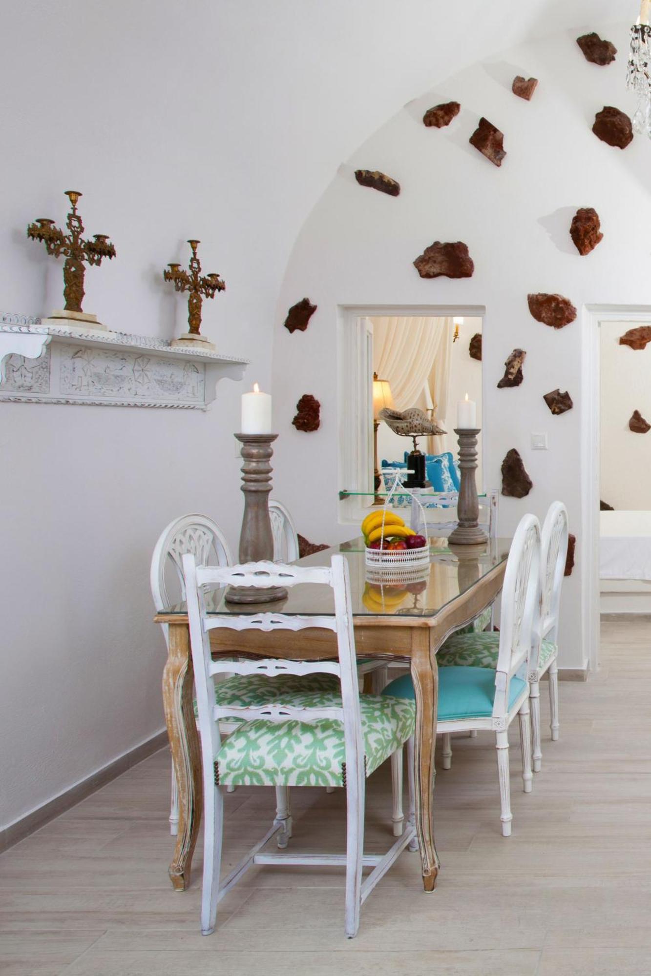 Villa Olive Cave *